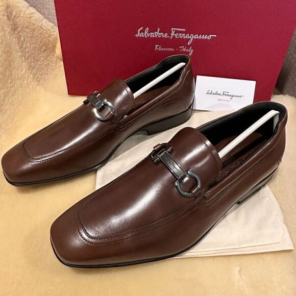 Salvatore Ferragamo men’s Seattle Gancini-Bit leather loafer size 7,5 and size 8 - Picture 1 of 14
